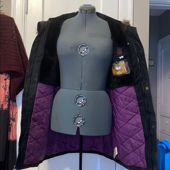 TNA Winter Jacket - Picture 6 of 10